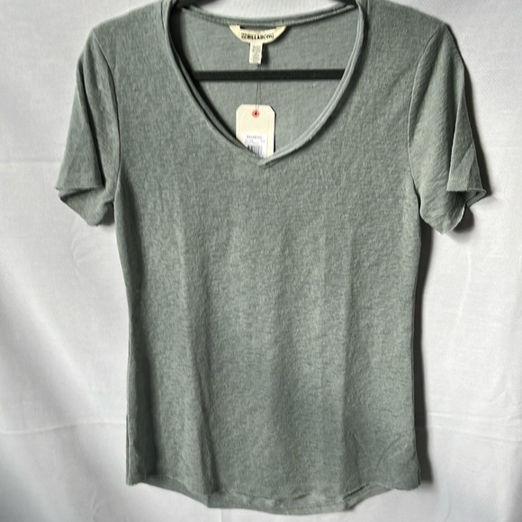 Billabong Distressed Tee Shirt - Picture 1 of 14